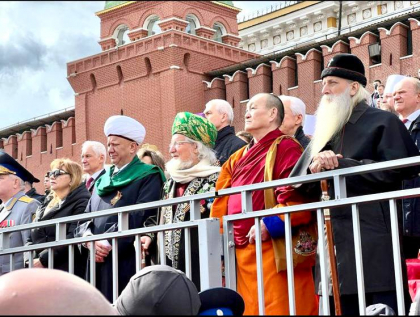 Глава ДСМР в качестве почетного гостя принял участия в параде на Красной площади
